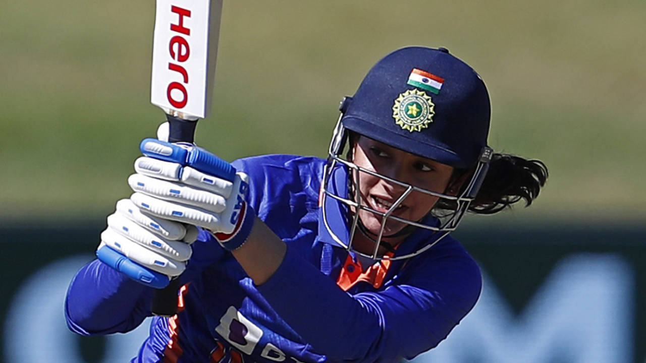 Smriti Mandhana swings the ball away towards fine-leg, New Zealand Women vs India Women, 5th ODI, Queenstown, February 24, 2022