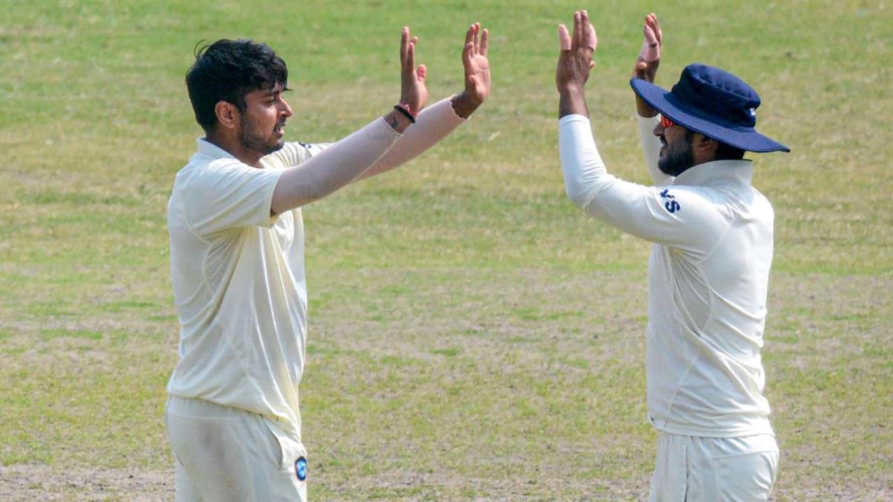 Sushant Mishra celebrates dismissing Baba Aparajith, Jharkhand vs Tamil Nadu, Ranji Trophy 2021-22, 3rd day, Guwahati, March 5, 2022