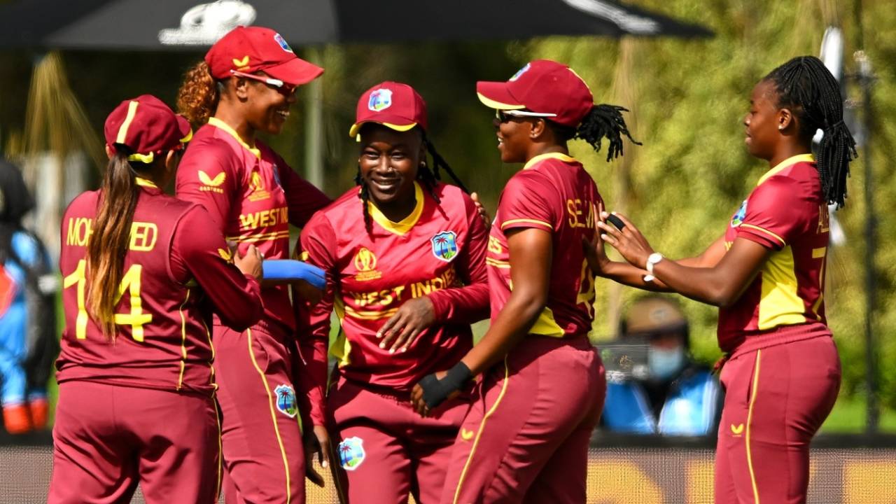 Deandra Dottin celebrates with team-mates after catching Lauren Winfield-Hill, England vs West Indies, Women's World Cup, Dunedin, March 9, 2022