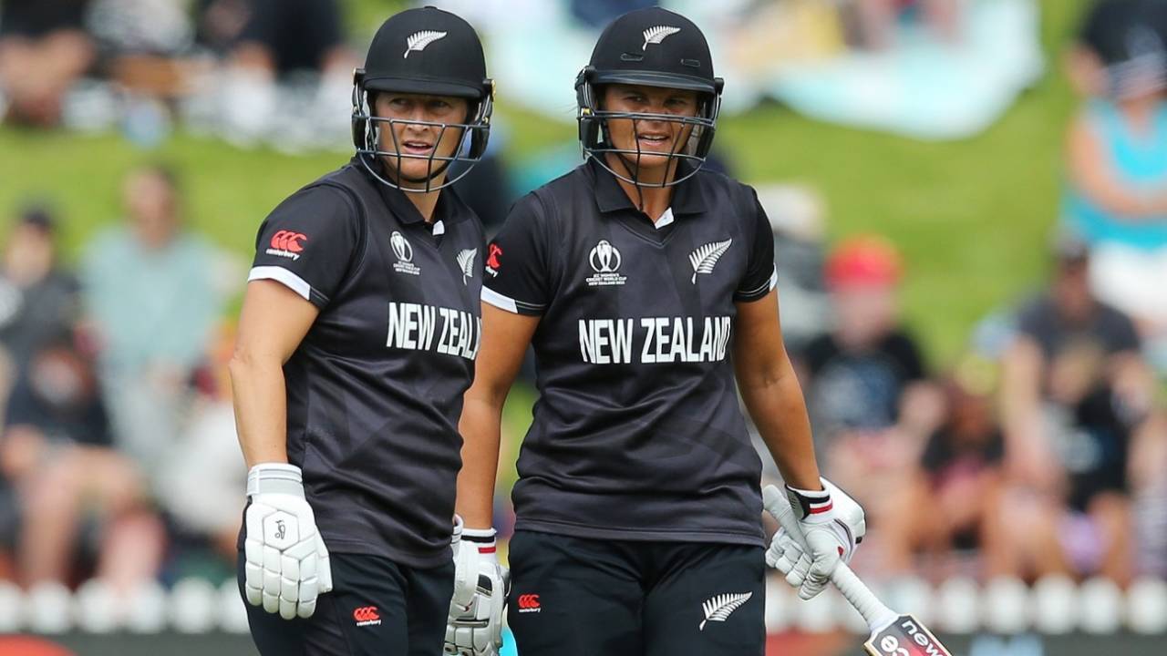 Sophie Devine and Suzie Bates both fell early, New Zealand vs Australia, Women's World Cup 2022, Wellington, March 13, 2022