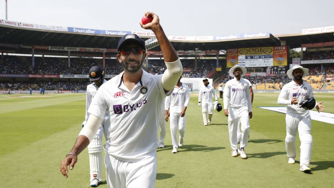 बेंगलुरु टेस्ट में पहली बार बुमराह ने घरेलू धरती पर पांच विकेट लिए&nbsp;&nbsp;&bull;&nbsp;&nbsp;BCCI