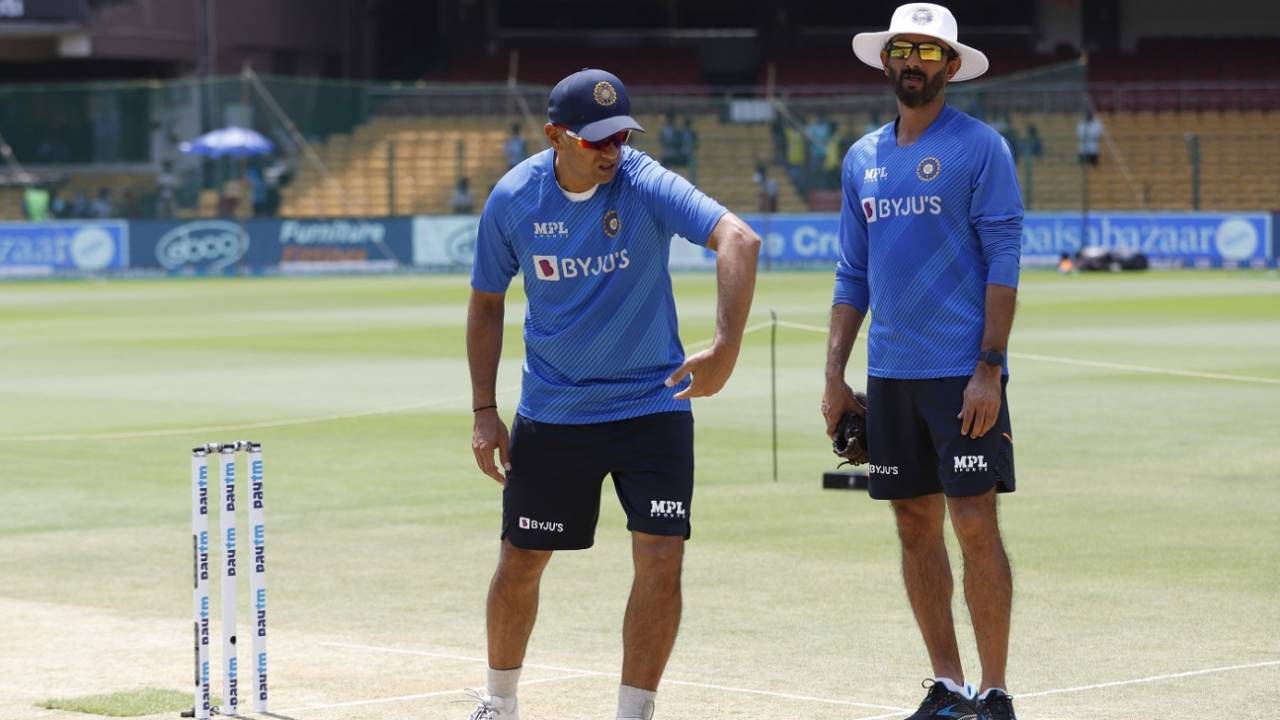 Rahul Dravid and Vikram Rathour have a look at the pitch, India vs Sri Lanka, 2nd Test, Bengaluru, 1st day, March 12, 2022