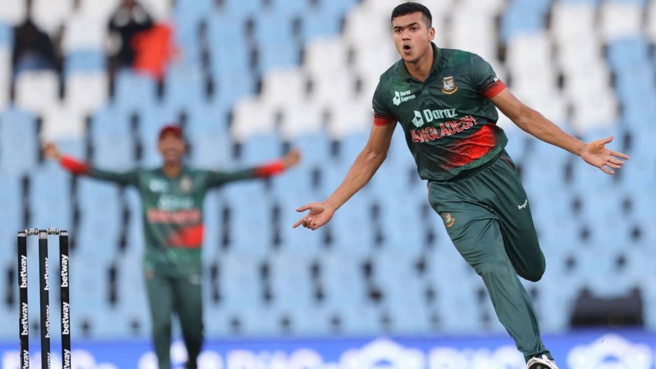 Taskin Ahmed celebrates after dismissing Kyle Verreynne, South Africa vs Bangladesh, 1st ODI, Centurion, March 18, 2022