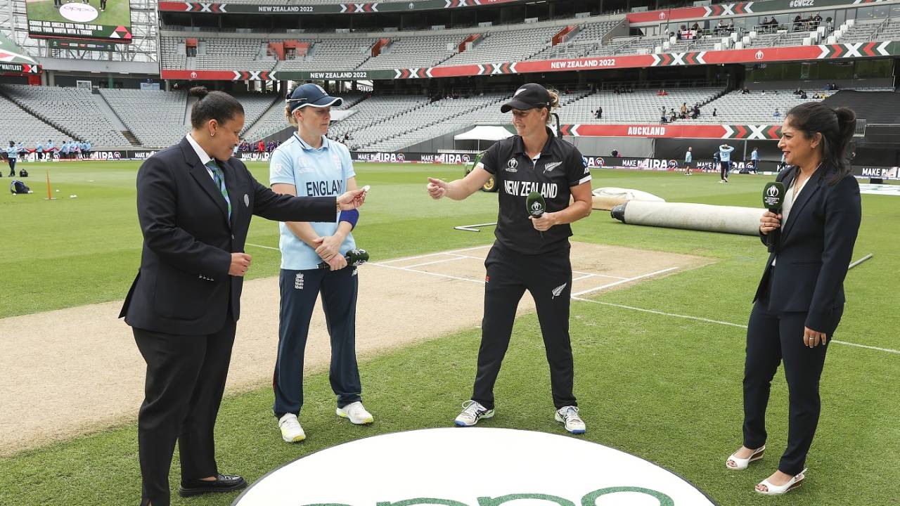 Match referee Shandre Fritz hands over the coin to Sophie Devine as Heather Knight, Lisa Sthalekar watch, New Zealand vs England, Women's World Cup 2022, Auckland, March 20, 2022