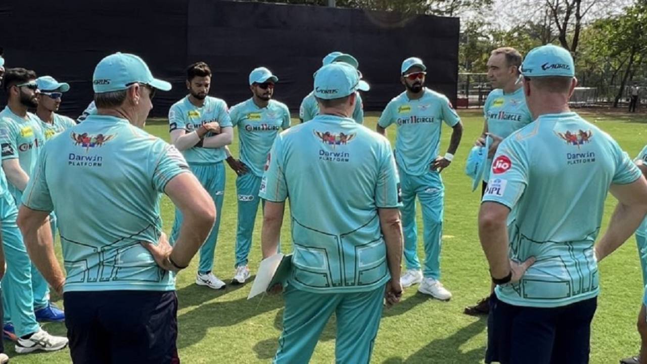 The Lucknow Super Giants players and staff have a chat