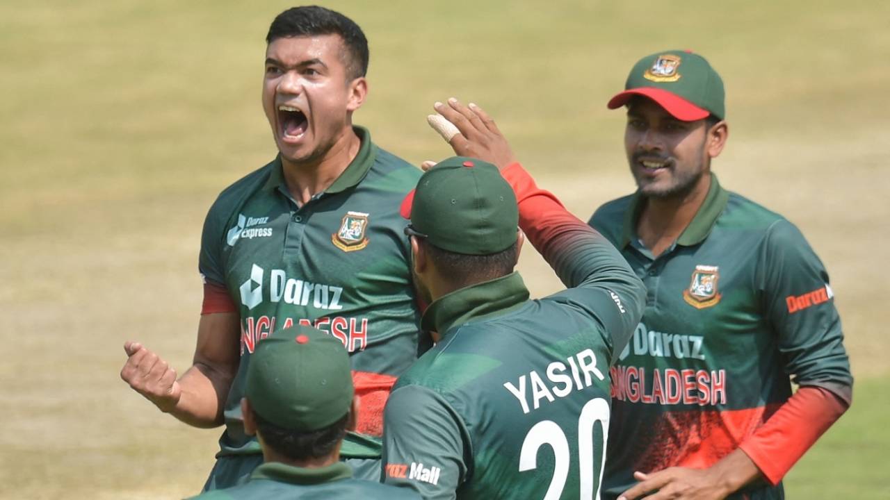 Taskin Ahmed roars in, South Africa vs Bangladesh, 3rd ODI, Centurion, March 23, 2022