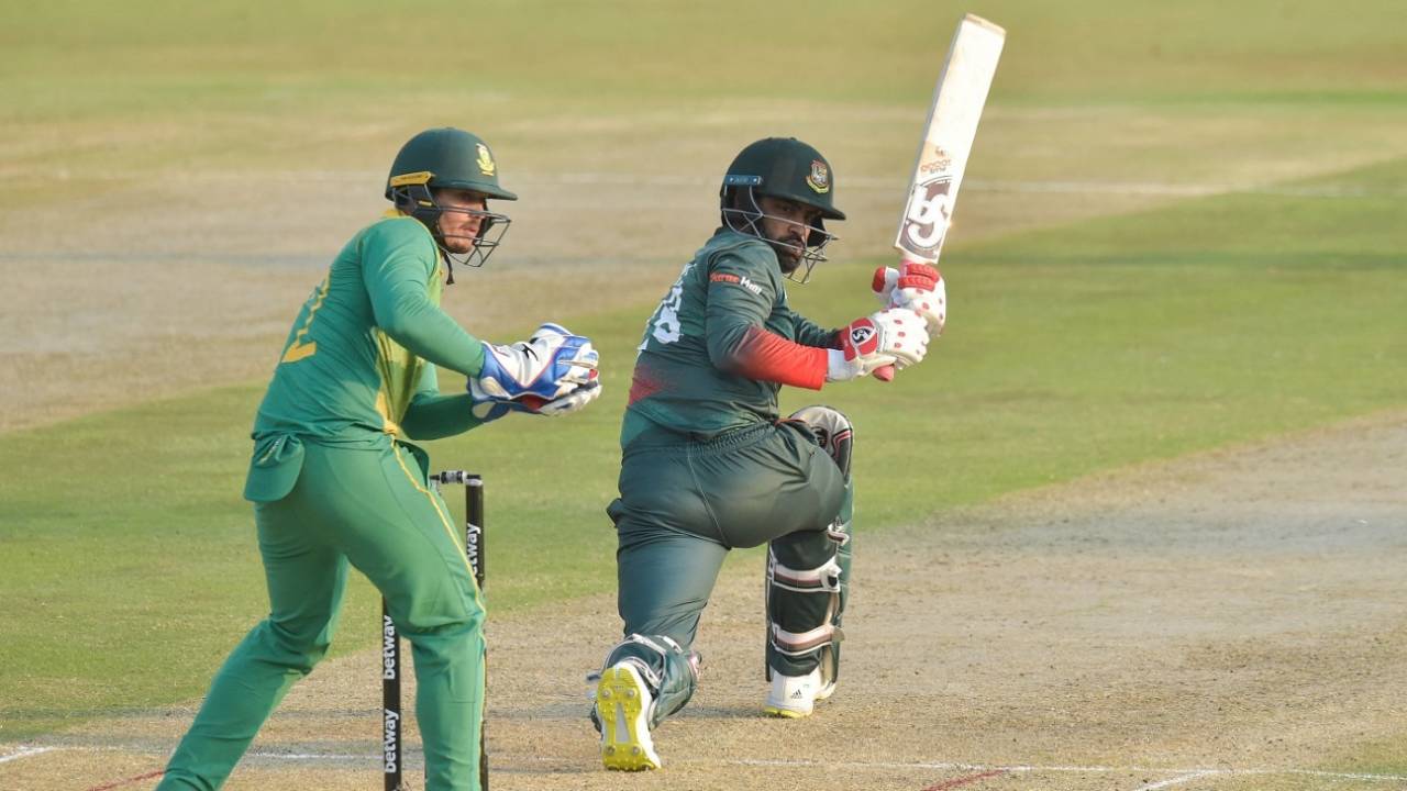 Tamim Iqbal sweeps one behind, South Africa vs Bangladesh, 3rd ODI, Centurion, March 23, 2022