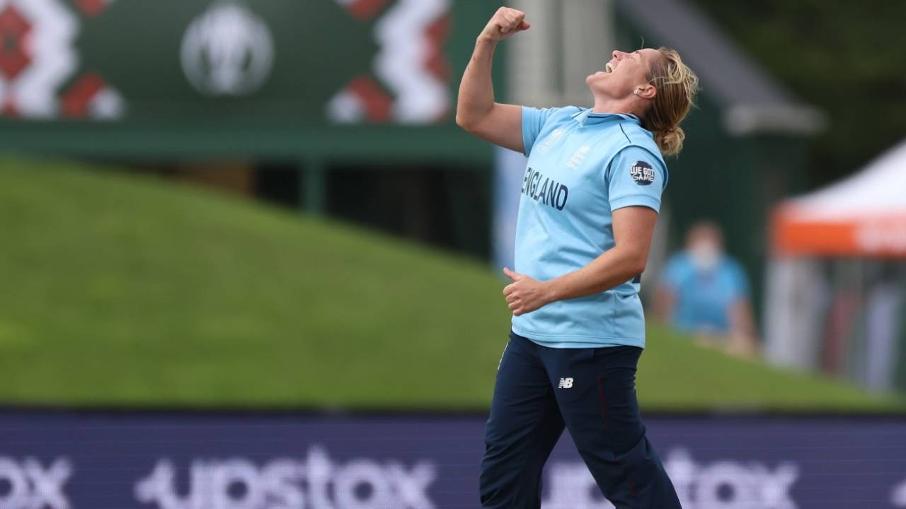 Katherine Brunt dismissed three of the top five batters, England vs Pakistan, Women's World Cup 2022, Christchurch, March 24, 2022