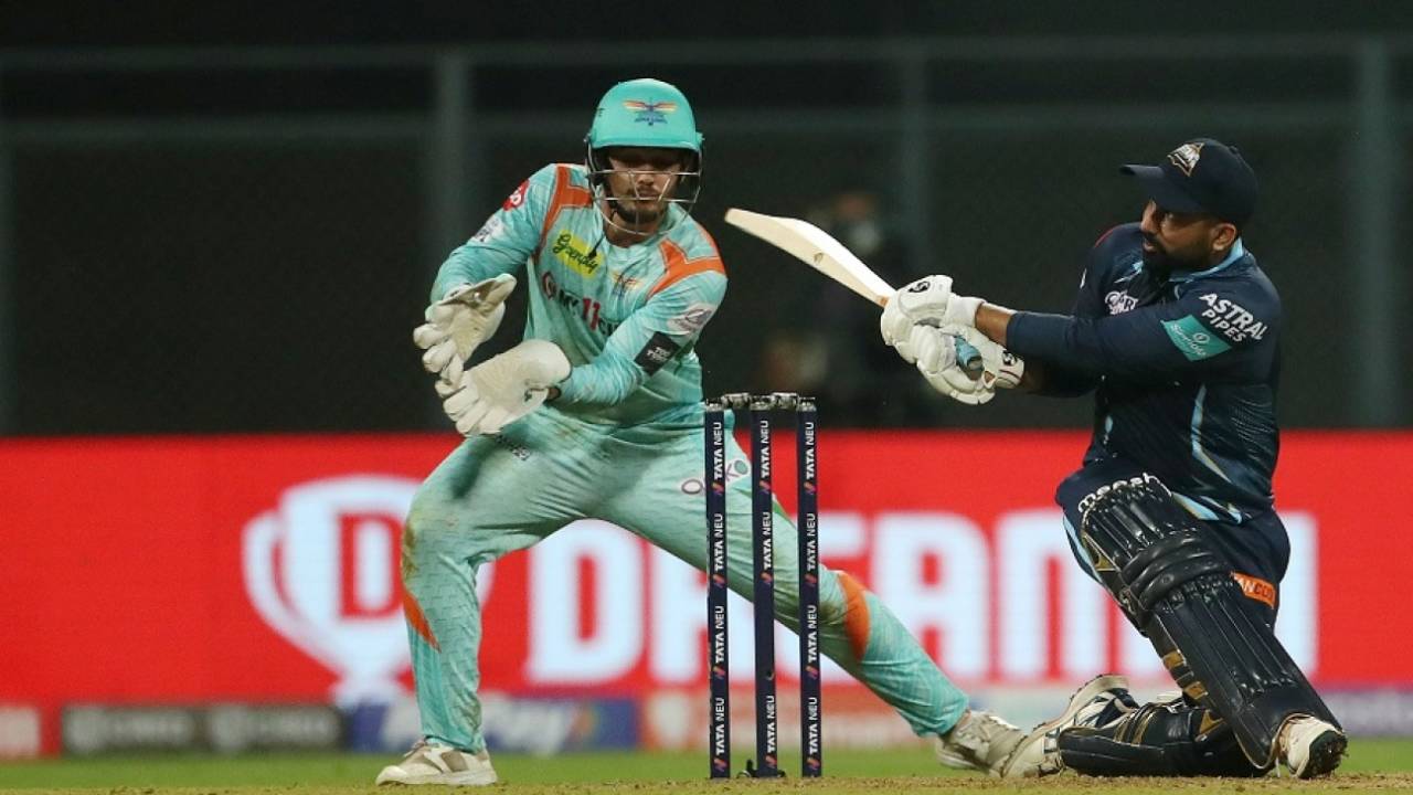 Rahul Tewatia hits a six over the leg side, Gujarat Titans vs Lucknow Super Giants, IPL 2022, Mumbai, March 28, 2022