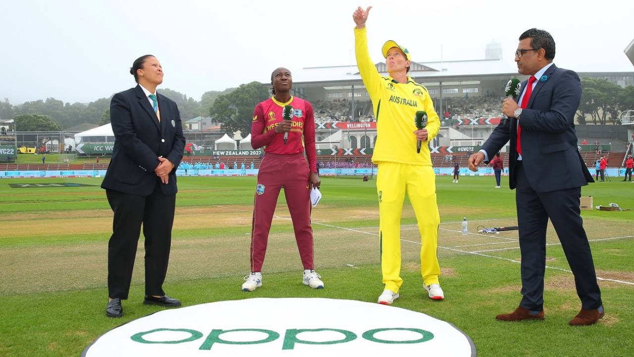 Stafanie Taylor and Meg Lanning take part in the coin toss in the company of broadcaster Sanjay Manjrekar, 2022 Women's ODI World Cup, 1st semi-final, Wellington, March 30, 2022