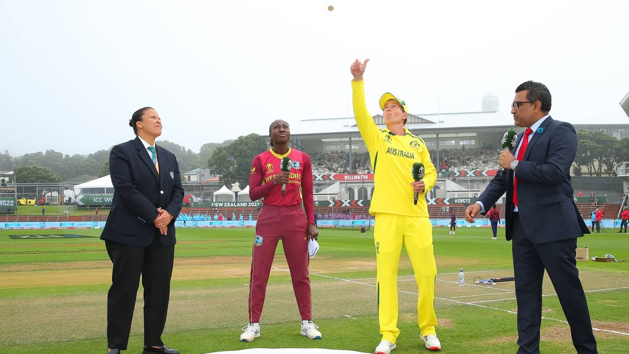 Stafanie Taylor and Meg Lanning take part in the coin toss in the company of broadcaster Sanjay Manjrekar, 2022 Women's ODI World Cup, 1st semi-final, Wellington, March 30, 2022