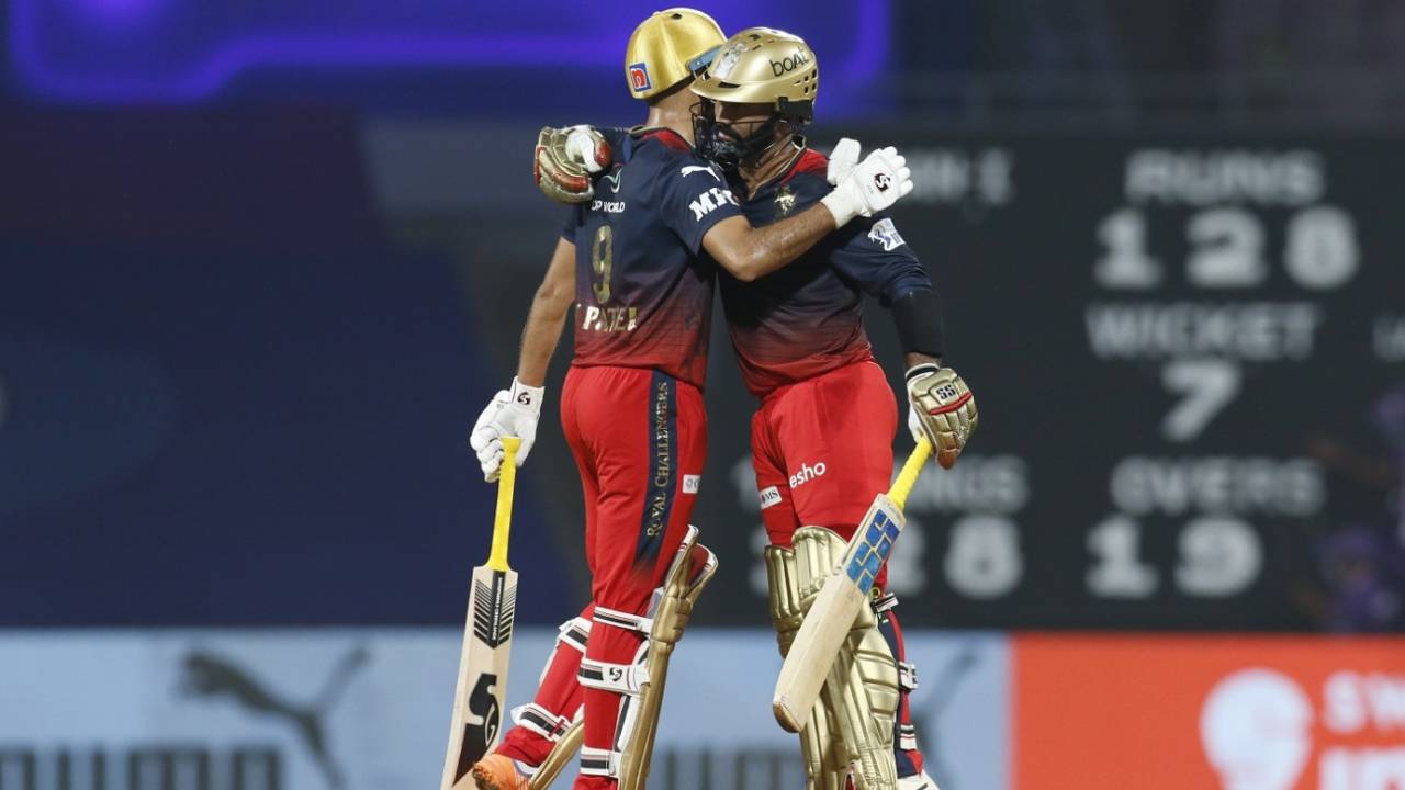 Dinesh Karthik and Harshal Patel kept their cool to guide Royal Challengers Bangalore through to a win, Kolkata Knight Riders vs Royal Challengers Bangalore, IPL 2022, Navi Mumbai, March 30, 2022