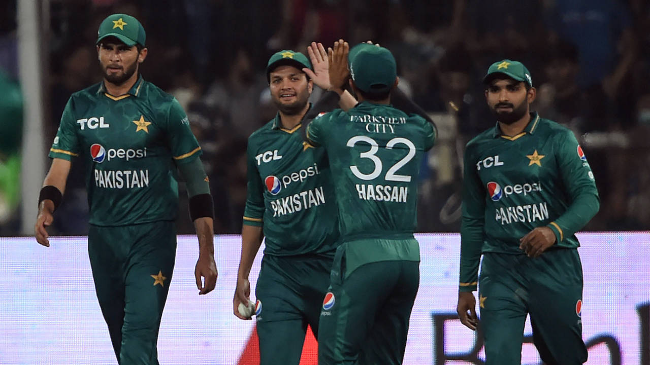 The Pakistan players celebrate the fall of Travis Head, Pakistan vs Australia, Only T20I, Lahore, April 5, 2022