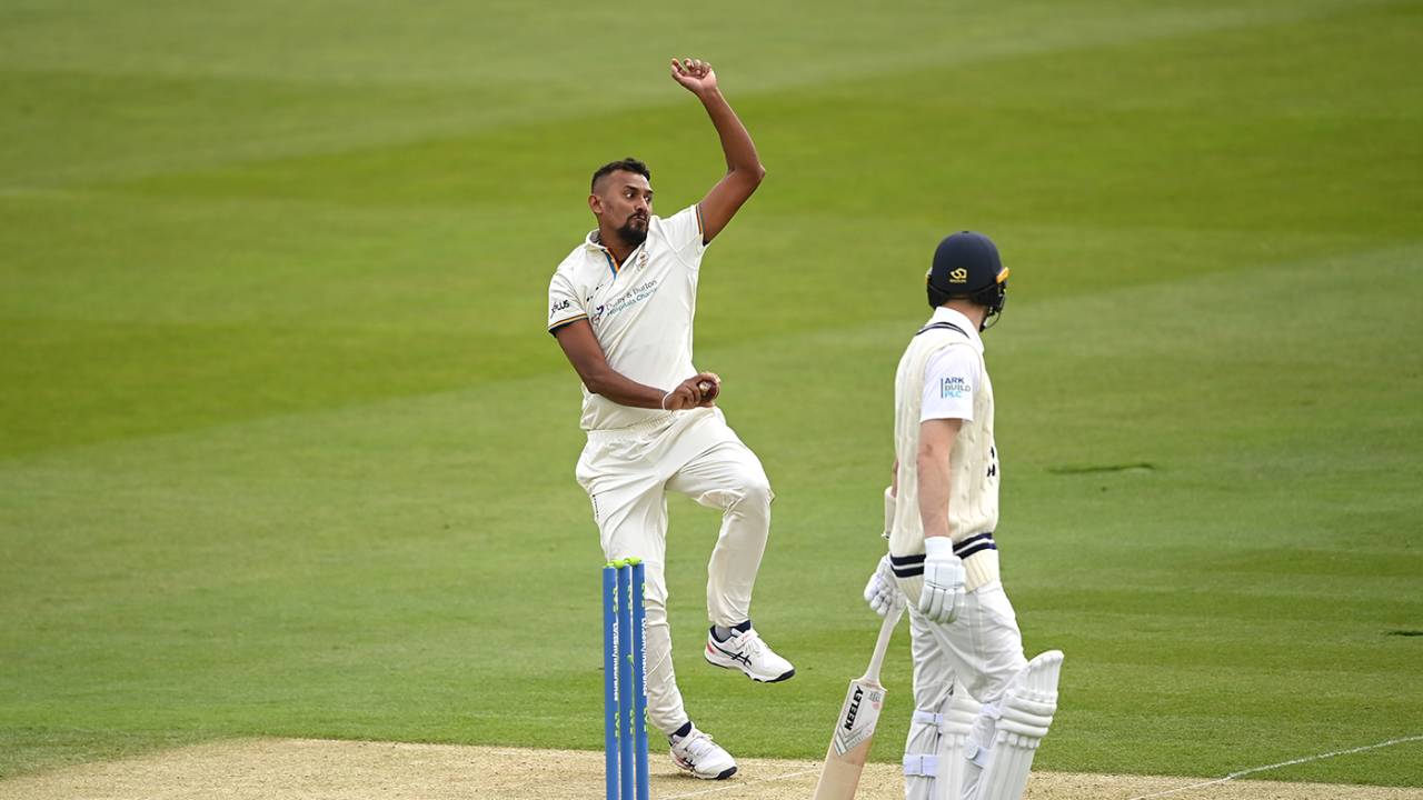 Suranga Lakmal struck early on his Derbyshire debut, Middlesex vs Derbyshire, LV= Insurance Championship, Division Two, Lord's, April 7, 2022