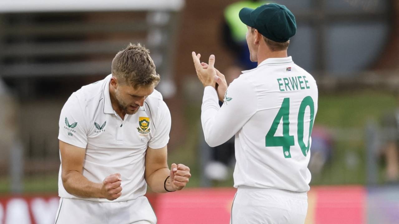 Wiaan Mulder picked up three wickets, all lbws, with incoming deliveries to left-handed batters&nbsp;&nbsp;&bull;&nbsp;&nbsp;AFP/Getty Images