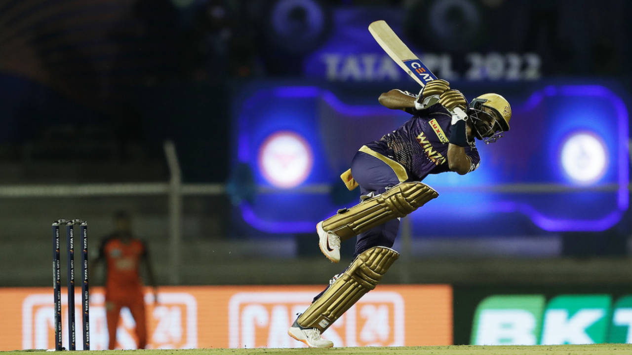 Shreyas Iyer gets into a tangle against a bouncer, but still manages to nick it for four, Kolkata Knight Riders vs Sunrisers Hyderabad, IPL 2022, Brabourne Stadium, Mumbai, April 15, 2022