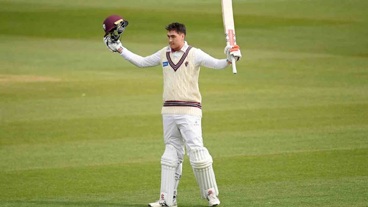 Matt Renshaw set up the innings with a hundred, Somerset vs Warwickshire, LV= Insurance Championship, Division One, Taunton, April 28, 2022
