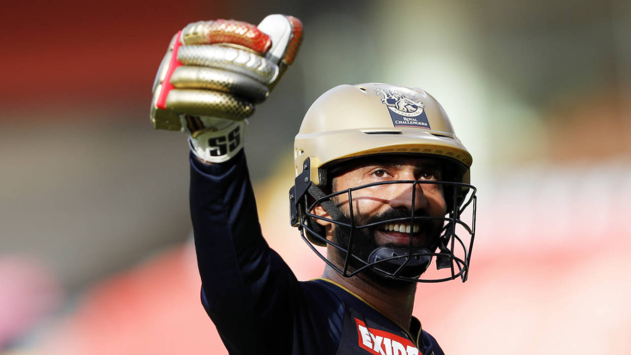 Job done! Dinesh Karthik slammed 30* in eight balls after walking in in the penultimate over, Royal Challengers Bangalore vs Sunrisers Hyderabad, IPL 2022, Wankhede Stadium, Mumbai, May 8, 2022