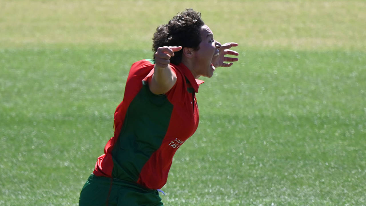 Belinda Vakarewa appeals, Tasmania vs Queensland, WNCL, Hobart, December 17, 2021