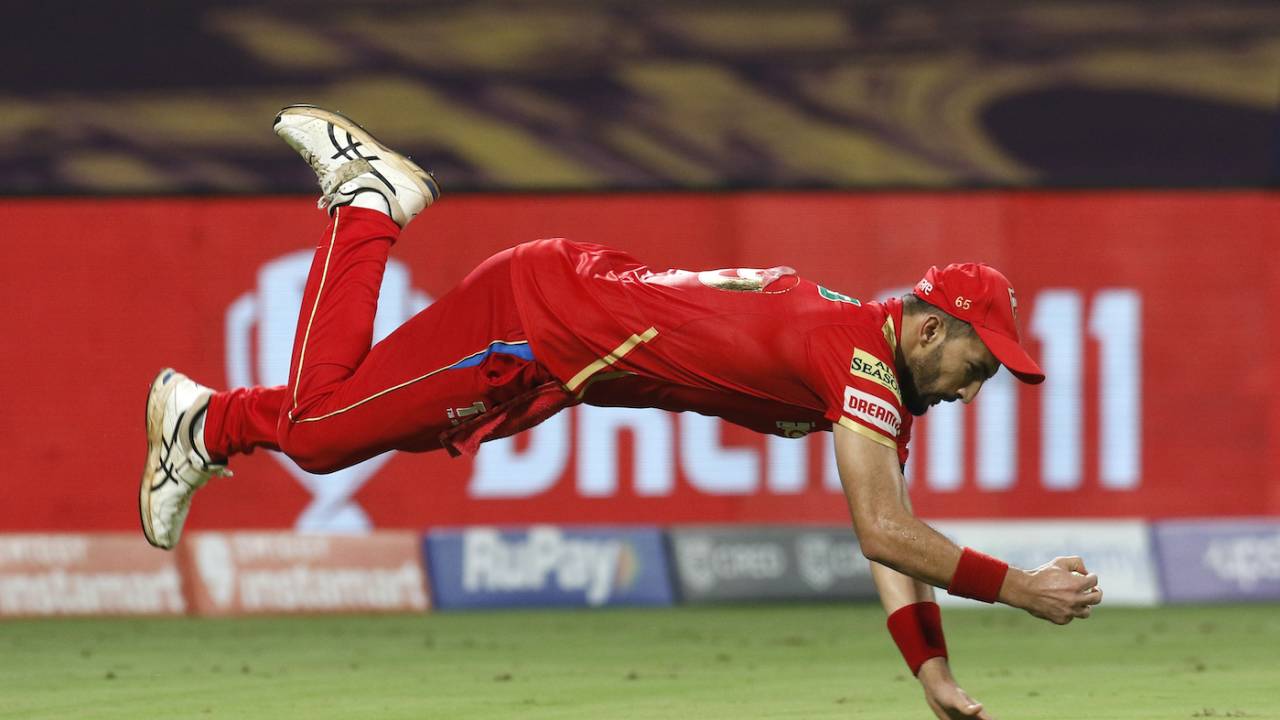 Rishi Dhawan took a sharp catch at the midwicket boundary to send Mitchell Marsh on his way, Delhi Capitals vs Punjab Kings, IPL 2022, DY Patil Stadium, Mumbai, May 16, 2022