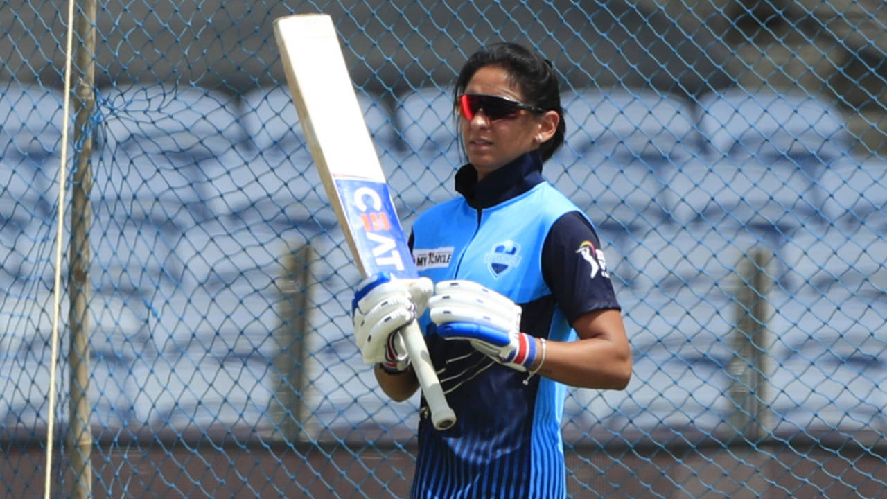 Harmanpreet Kaur warms up ahead of her team's second match, Supernovas vs Velocity, Women's T20 Challenge 2022, Pune, May 24, 2022