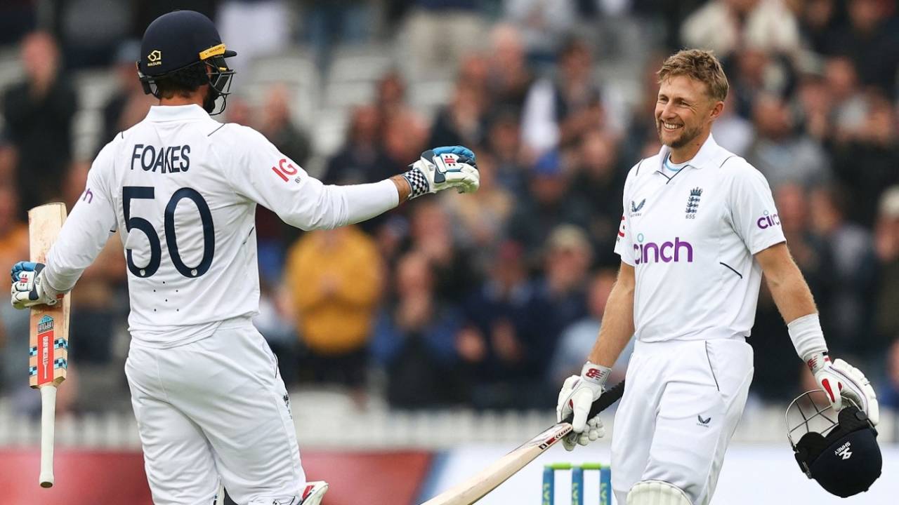 Joe Root is congratulated by Ben Foakes after the former reached his 26th Test century, England vs New Zealand, 1st Test, Lord's, 4th day, June 5, 2022