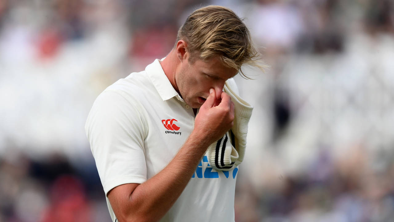 Kyle Jamieson went off with pain in his lower back, England vs New Zealand, 2nd Test, Nottingham, 3rd day, June 12, 2022