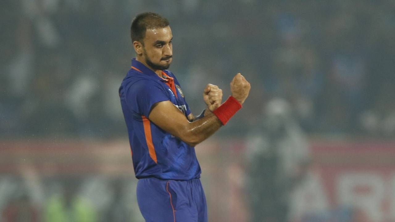 Harshal Patel is pumped after taking a wicket, India vs South Africa, 3rd T20I, Visakhapatnam, June 14, 2022