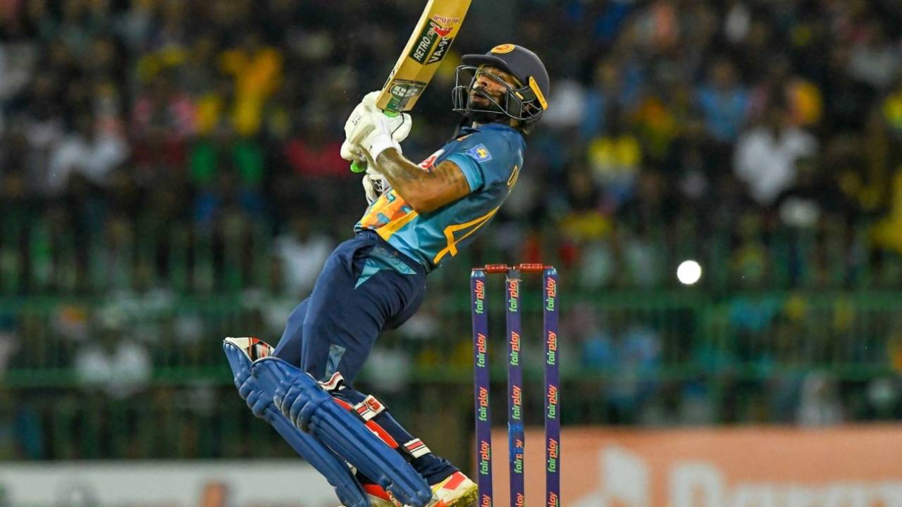 Niroshan Dickwella ramps over the keeper, Sri Lanka vs Australia, 3rd ODI, Colombo, June 19, 2022