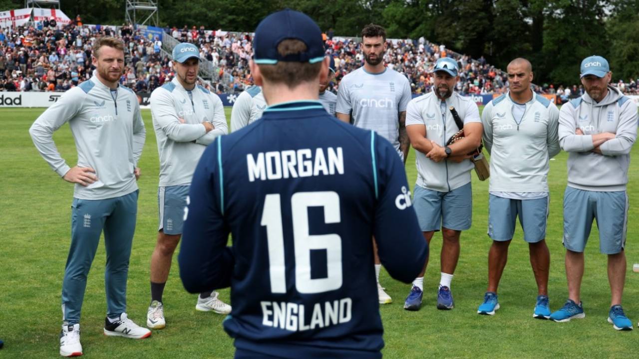 Eoin Morgan addresses his team ahead of the second ODI, Netherlands vs England, 2nd ODI, Amstelveen, June 19, 2022