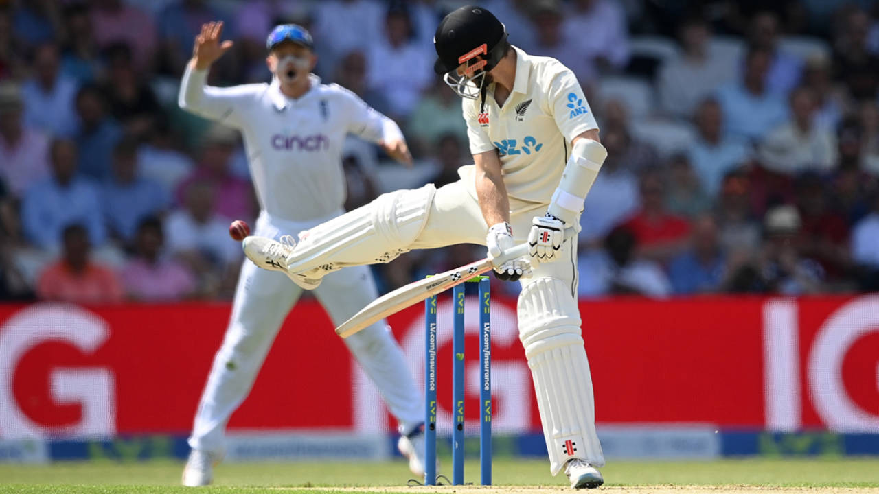 Kane Williamson kicks the ball away, 3rd Test, England vs New Zealand, Headingley, June 23, 2022