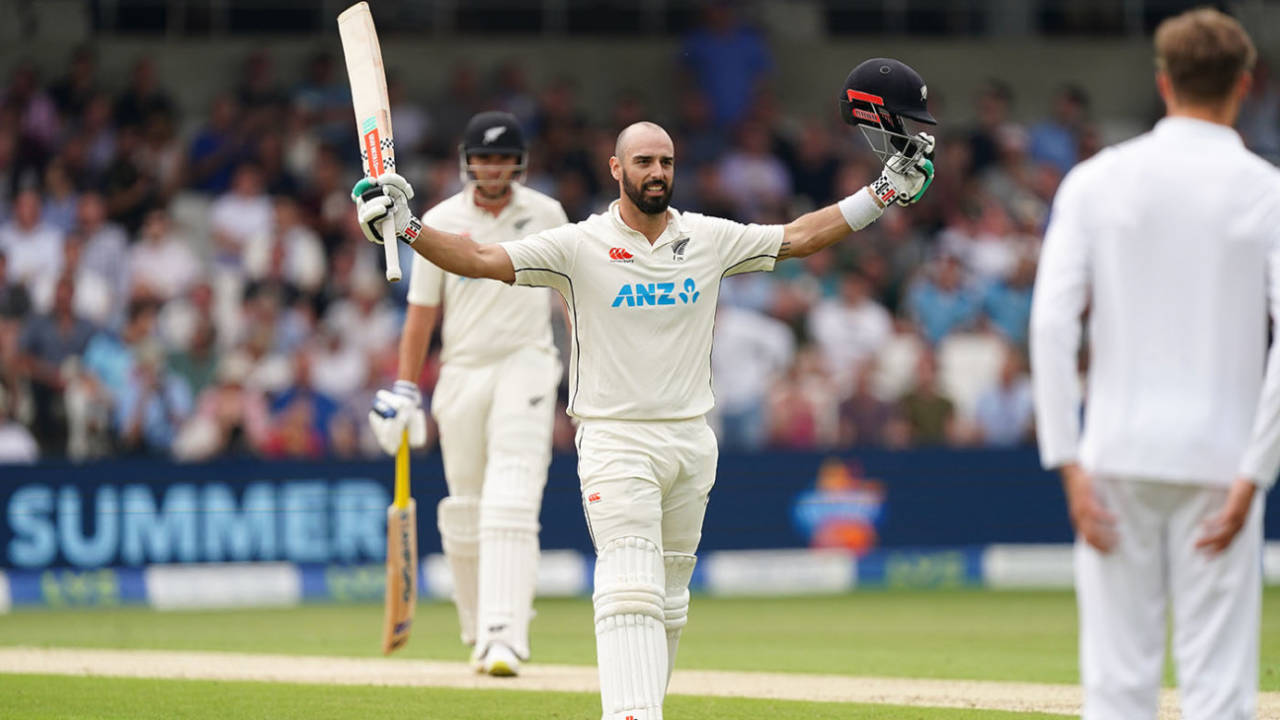 Daryl Mitchell celebrates his century, England vs New Zealand, 3rd Test, Headingley, 2nd day, June 24, 2022