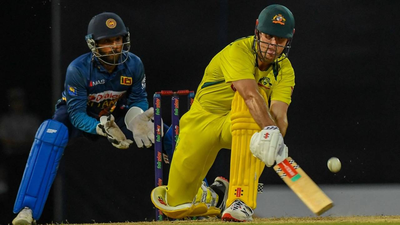 Mitchell Marsh attempts a reverse sweep, Sri Lanka vs Australia, 5th ODI, Colombo, June 24, 2022