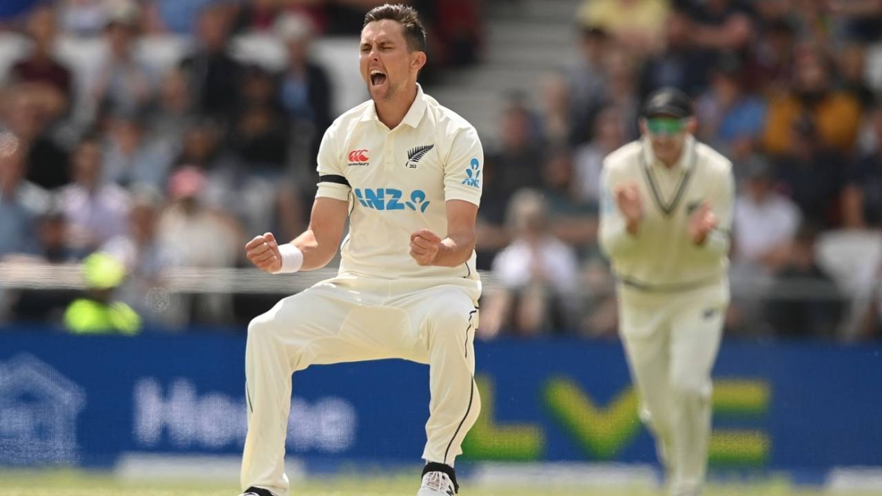 Trent Boult is pumped up after dismissing Jamie Overton, England vs New Zealand, 3rd Test, Headingley, 3rd day, June 25, 2022