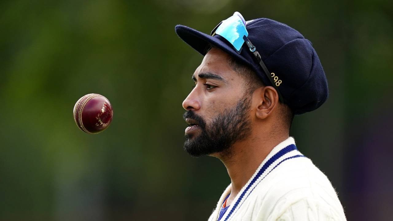 Warwickshire will hope Mohammed Siraj can lift them in their bid to avoid relegation&nbsp;&nbsp;&bull;&nbsp;&nbsp;PA Photos/Getty Images