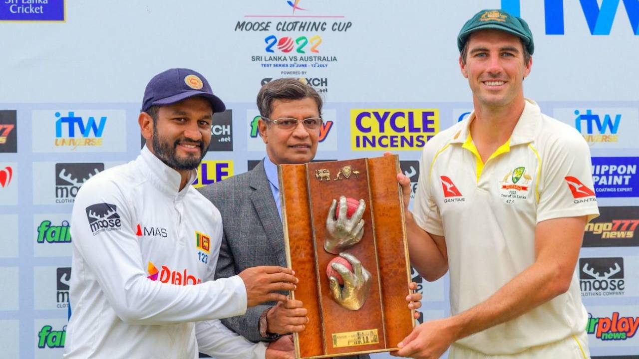 Dimuth Karunaratne and Pat Cummins pose with the Warne-Muralitharan Trophy, which they shared, Sri Lanka vs Australia, 2nd Test, Galle, 4th day, July 11, 2022