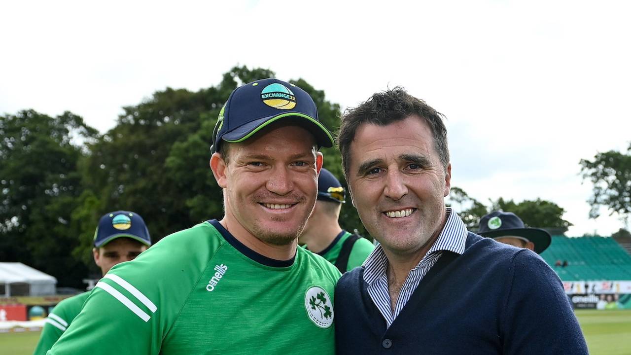 Graham Hume receives his maiden cap by former Ireland cricketer Kyle McCallan, Ireland vs New Zealand, 3rd ODI, Dublin, July 15, 2022
