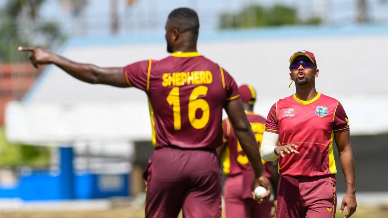 Romario Shepherd asks his captain Nicholas Pooran for a field change, West Indies vs India, 1st ODI, Port-of-Spain, July 22, 2022