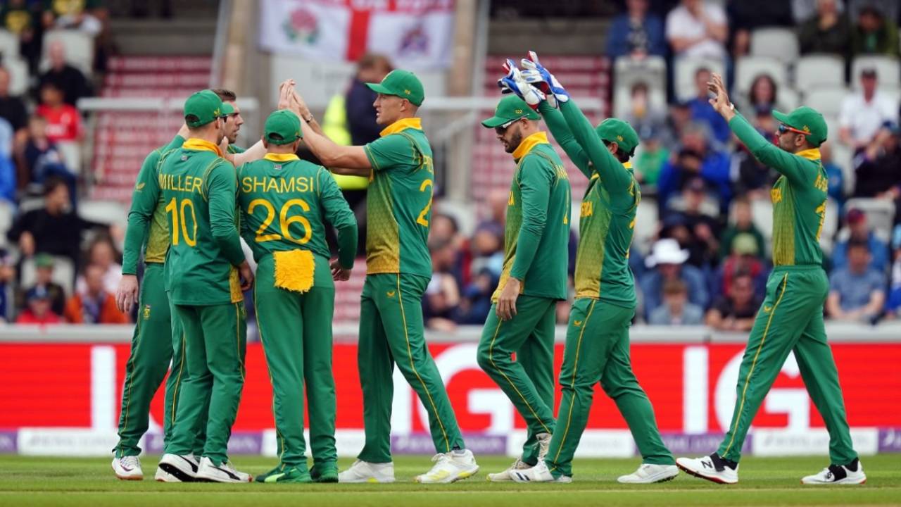 Anrich Nortje claimed the wicket of Jason Roy early in England's innings, England vs South Africa, 2nd ODI, Old Trafford, July 22, 2022