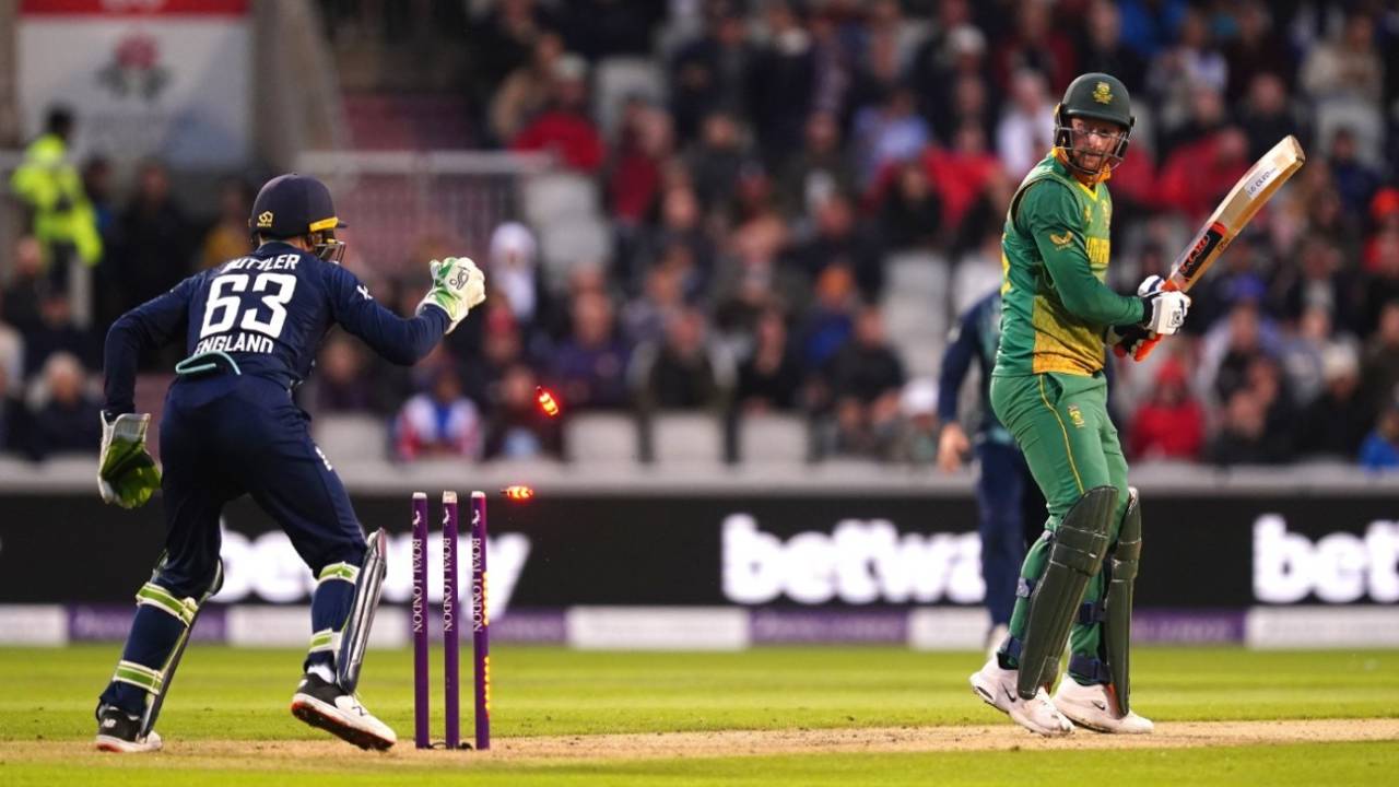 Heinrich Klaasen is stumped by Jos Buttler after his attempts to slow the game failed, England vs South Africa, 2nd ODI, Old Trafford, July 22, 2022