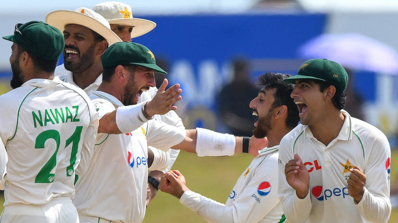 Agha Salman celebrates with Yasir Shah removing Angelo Mathews, Sri Lanka vs Pakistan, 2nd Test, Galle, 3rd Day, July 26, 2022
