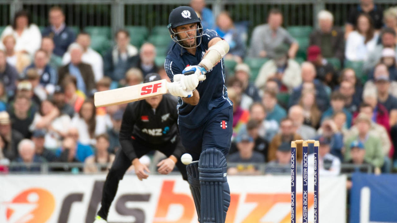 Kyle Coetzer gets ready to pull, Scotland vs New Zealand, Only ODI, Edinburgh, July 31, 2022