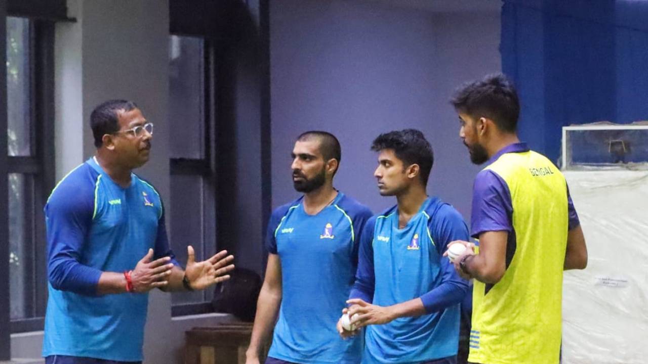 Shib shankar Paul (left) chats to Mohammed Kaif, Sayan Sekhar Mondal, and Ishan Porel (left to right, in order) during Bengal's pre-season training