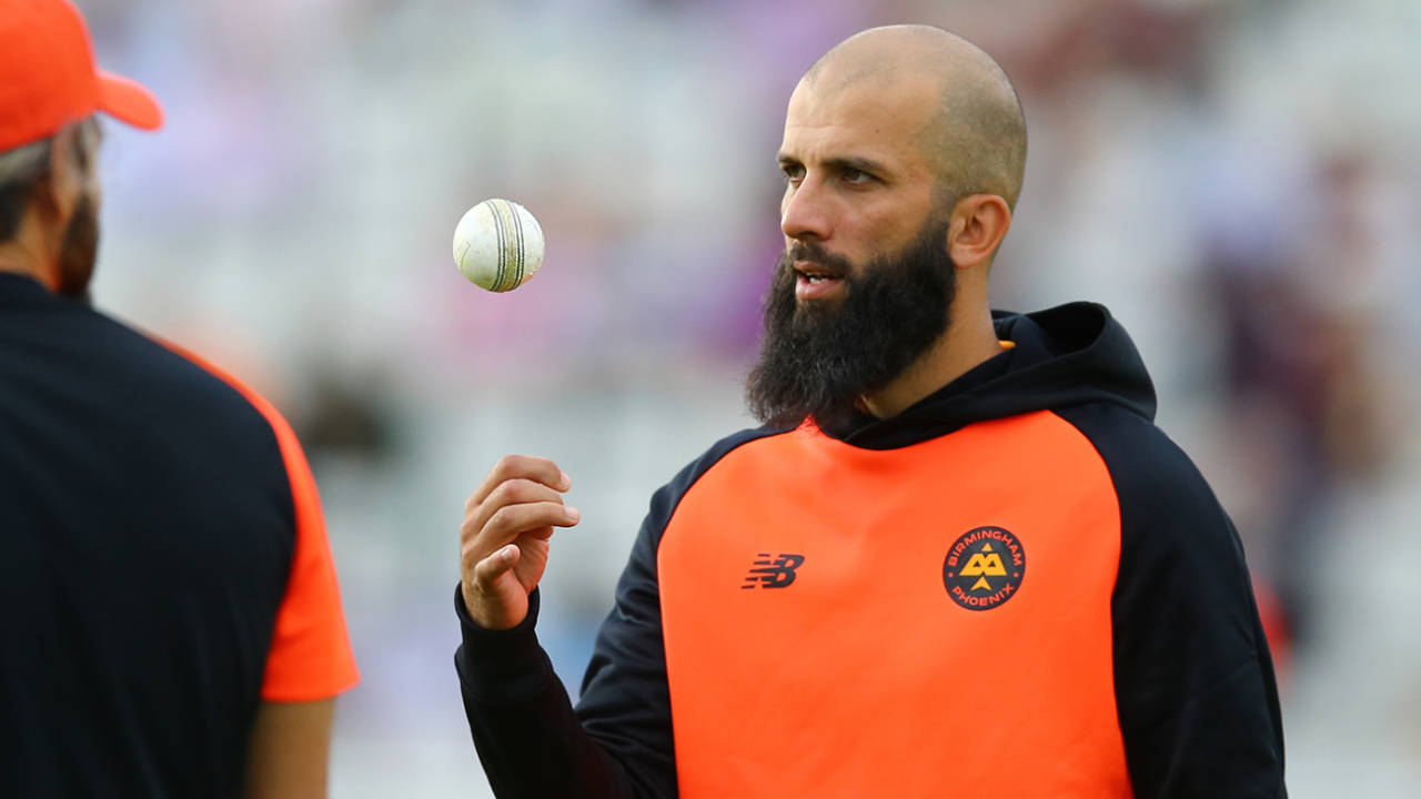 Moeen Ali warms up before a Hundred game&nbsp;&nbsp;&bull;&nbsp;&nbsp;ECB/Getty Images