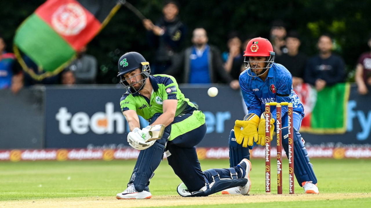Andy Balbirnie plays the sweep shot, Ireland vs Afghanistan, 1st T20I, Belfast, August 9, 2022
