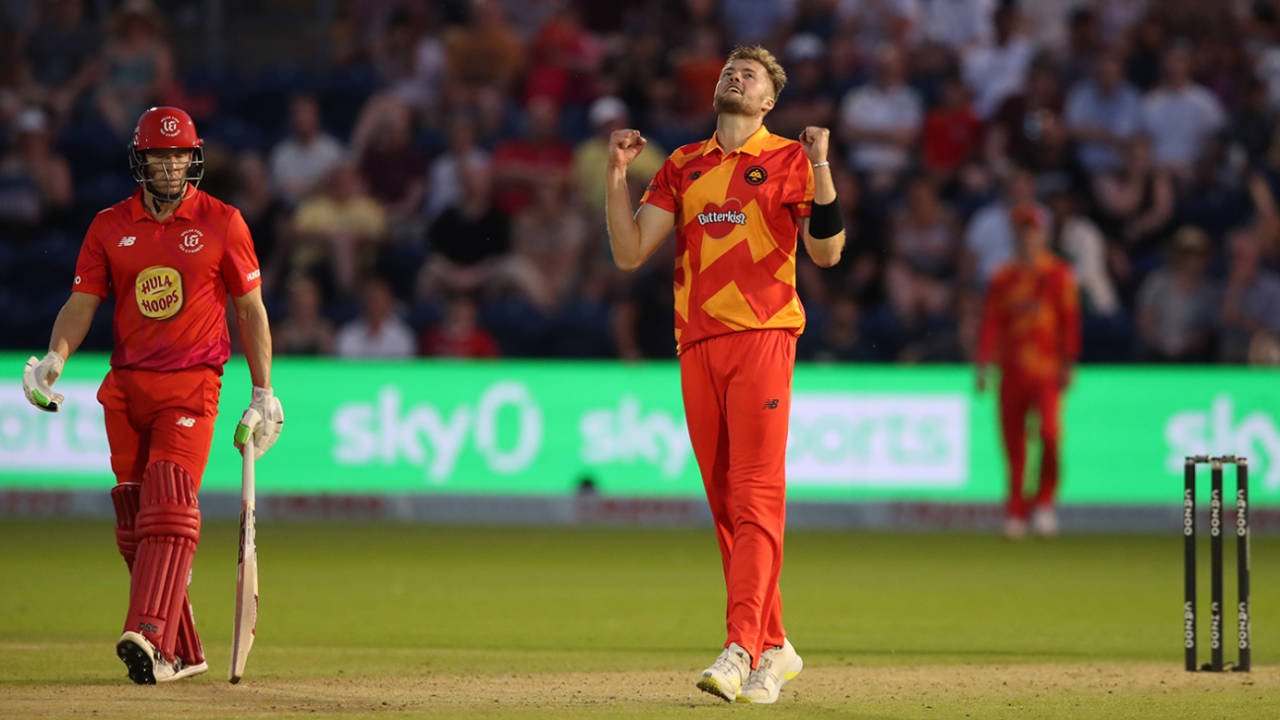 Tom Helm clinched a narrow win for Phoenix at the death&nbsp;&nbsp;&bull;&nbsp;&nbsp;ECB/Getty Images