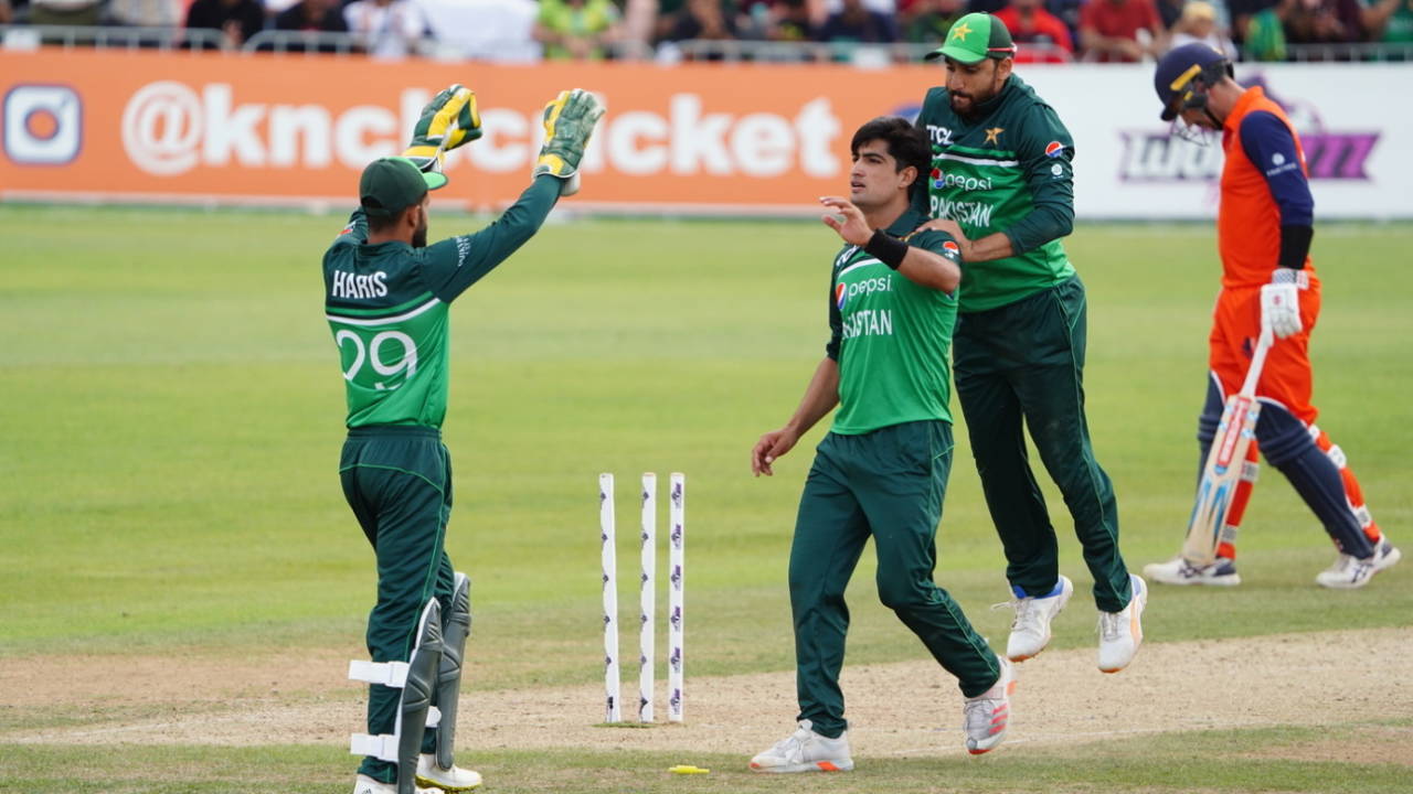 Naseem Shah led Pakistan's defence of 206 with a five-for, Netherlands vs Pakistan, 3rd ODI, Rotterdam, August 21, 2022