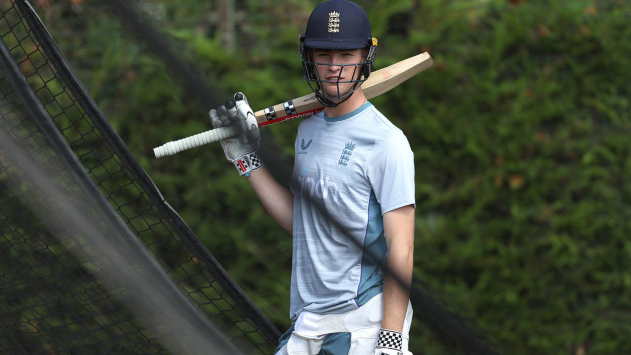 Stanley McAlindon waits to bat, Derby, August 27, 2022
