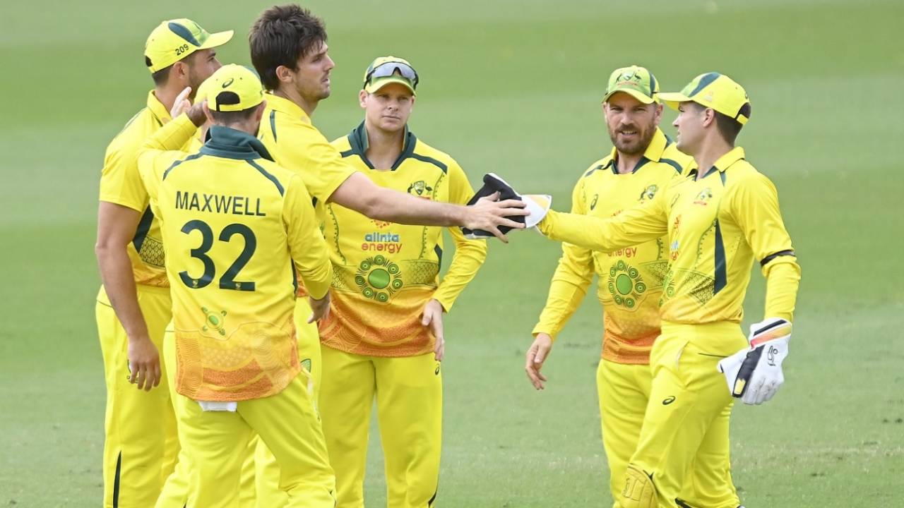 Mitchell Marsh celebrates after dismissing Innocent Kaia, Australia vs Zimbabwe, 1st ODI, Townsville, August 28, 2022