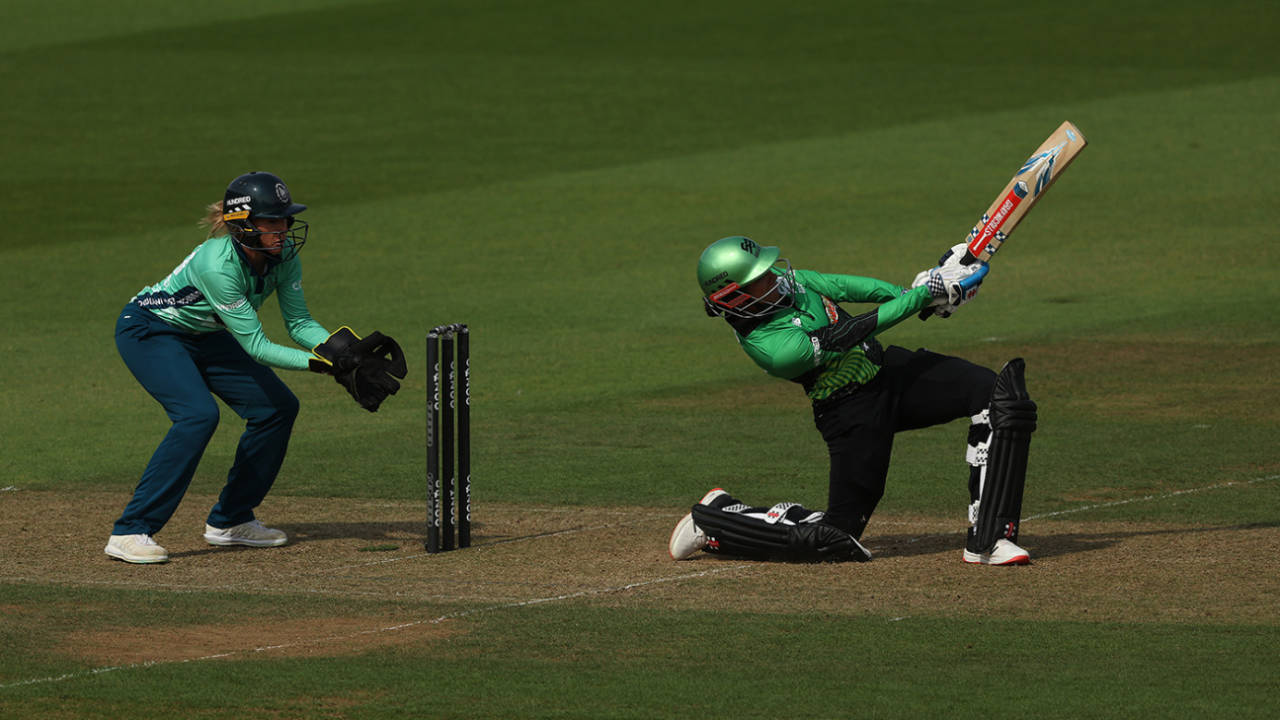 Sophia Dunkley hits down the ground, Oval Invincibles vs Southern Brave, Women's Hundred, The Oval, August 14, 2022
